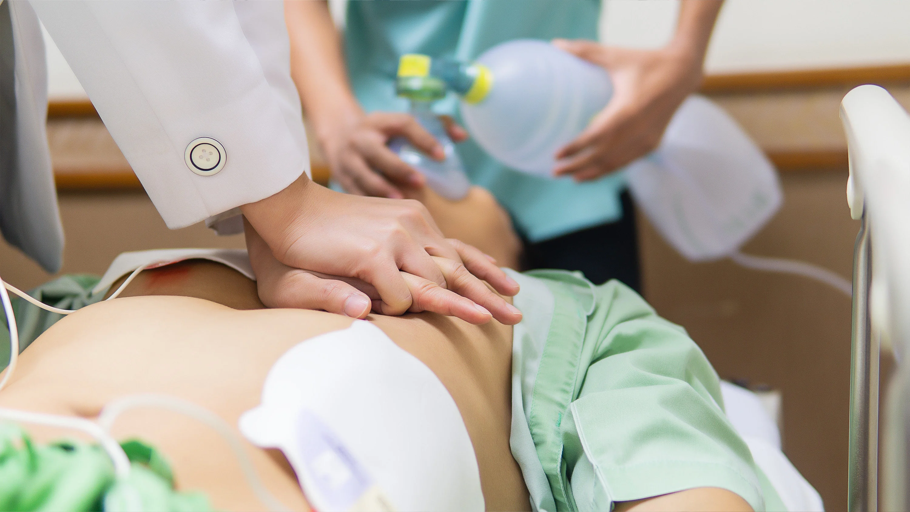 Miracle case in China After living without a heart for 40 hours patients life was saved by ECMO