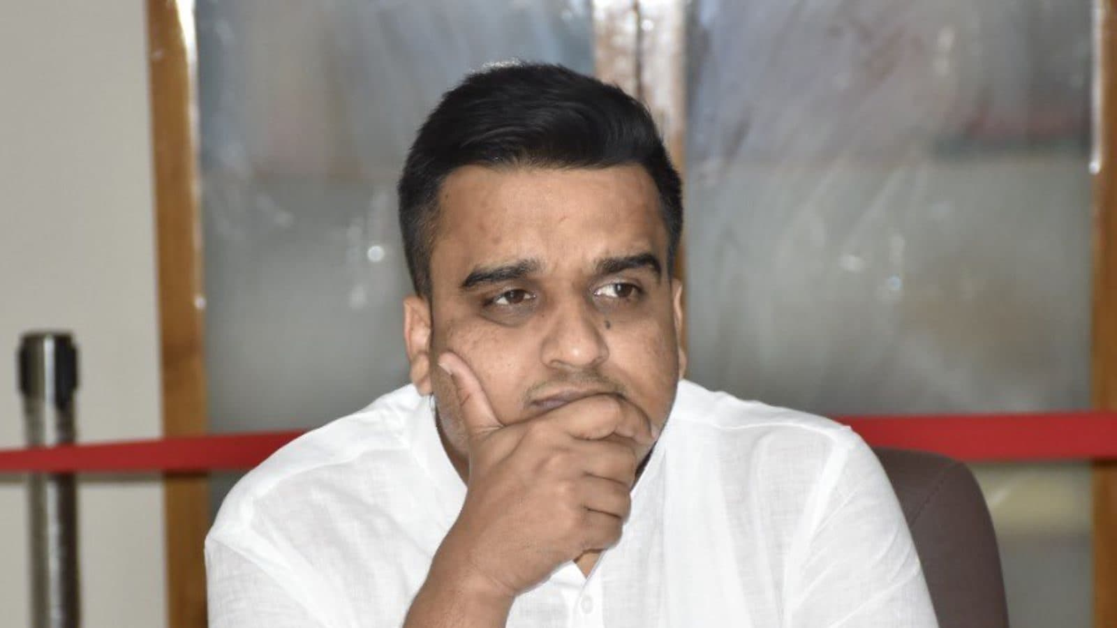 હર્ષ સંઘવીના વોર્ડમાં કોર્પોરેટર પર ઉંચા વ્યાજ અને ધમકીના ગંભીર આક્ષેપ, પોલીસ તપાસ શરૂ NAVSARJAN SANSKRUTI 15