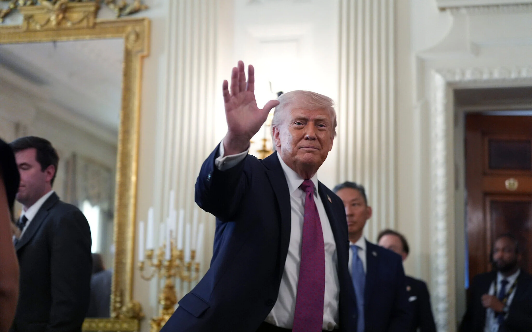 Trump will decide the end of the conflict White House claims no timeline