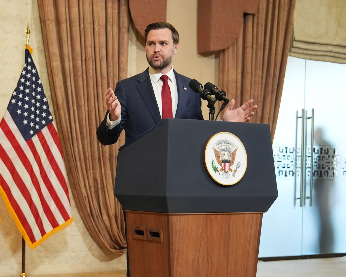 અમેરિકા–ઈરાન શાંતિ મંત્રણા નિષ્ફળ: ક્રૂડ ઓઇલ ૧૦૩ ડોલર પાર, વૈશ્વિક ઉર્જા સંકટની ચિંતા વધે US Iran peace talks fail Crude oil crosses 103 concerns of global energy crisis grow