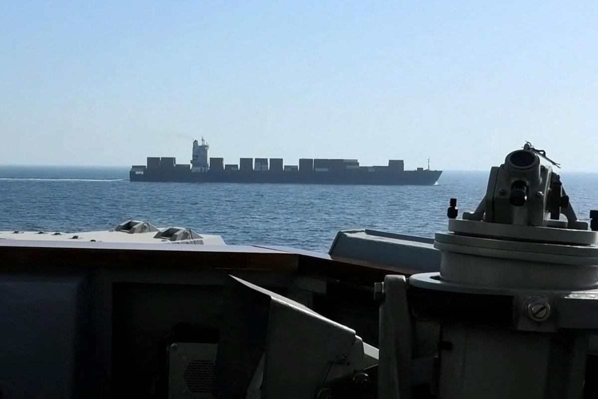 US Iran tensions rise Hormuz blockade remains in place talks stalled