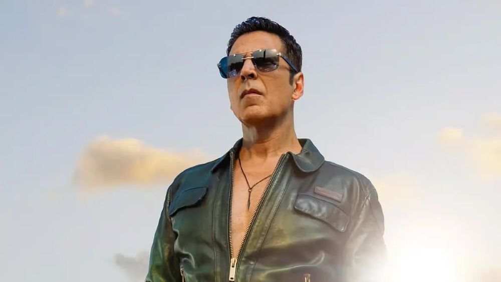 Akshay Kumar undergoes eye surgery will take a few days break from shooting to rest