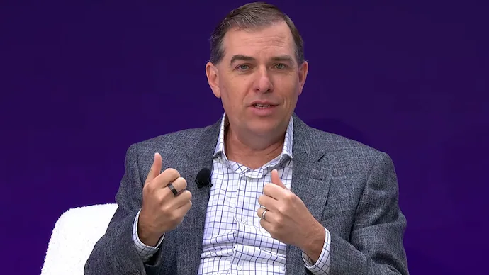 Changes in Amazon due to AI impact Decision to hire 11000 new people after 30000 layoffs