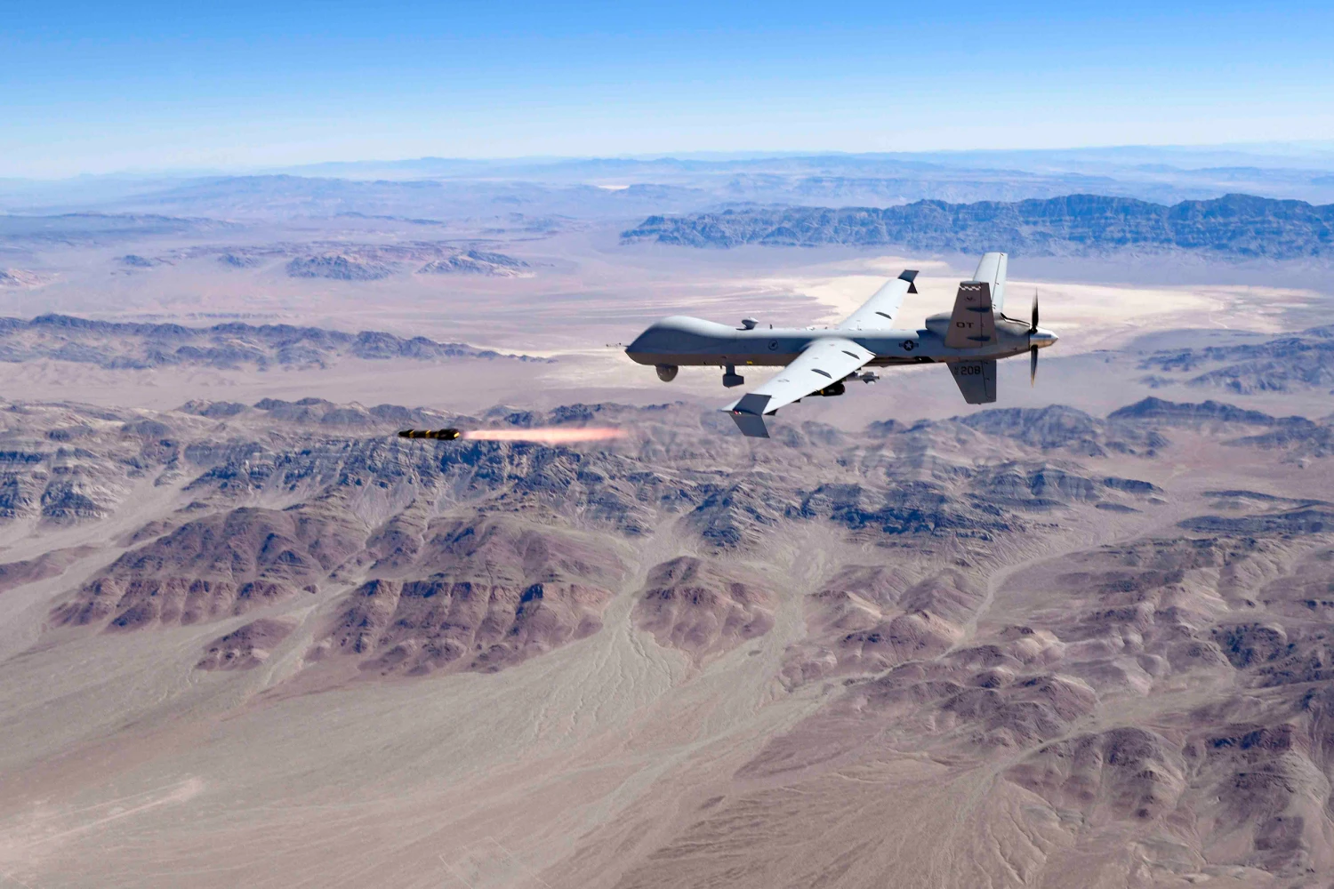 ઈરાનએ અમેરિકાનું MQ-9 Reaper ડ્રોન તોડી પાડ્યું, મધ્ય પૂર્વમાં યુદ્ધ જેવી સ્થિતિ સર્જાઈ Iran shoots down US MQ 9 Reaper drone creating war like situation in Middle East