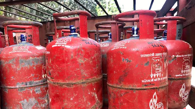 LPG to PNG shift Over 43000 customers quit connections new connections increase