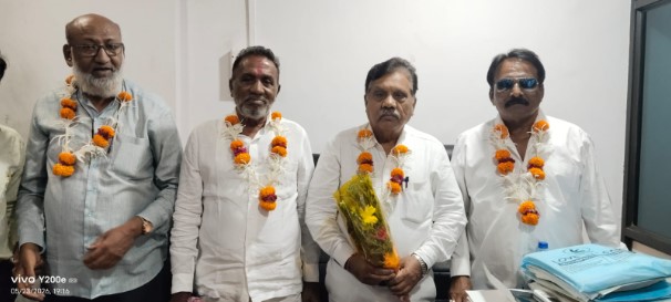 સુરત મહાનગરપાલિકા કર્મચારી મહામંડળના નવા હોદ્દેદારોનો ભવ્ય સન્માન સમારંભ યોજાયો NAVSARJAN SANSKRUTI 23