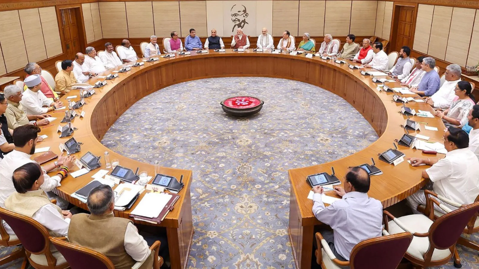 Big decision of Modi cabinet Tax relief for foreign investors on government bonds
