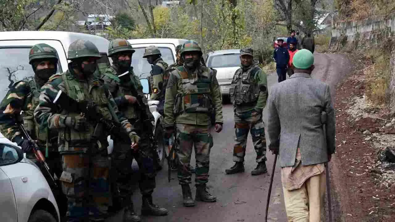 Blast near LoC in Uri Two Indian soldiers from Maharashtra martyred succumbed to injuries during treatment