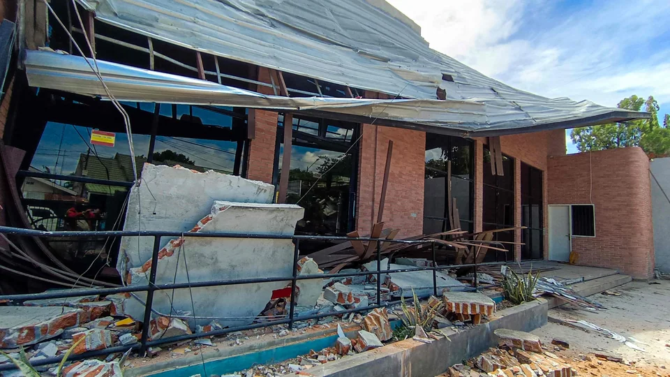 Earthquake tremors in Indonesia Japan and China damage in Indonesia with magnitude 6.7