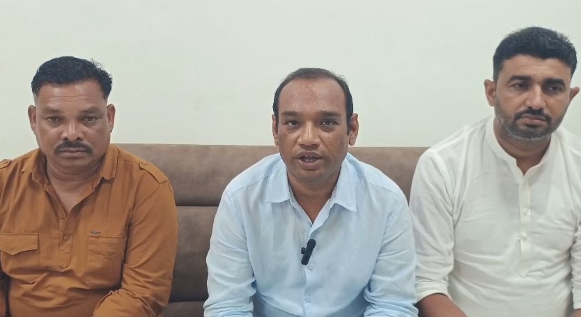 ડેડીયાપાડામાં AAP પ્રેસ કોન્ફરન્સ, ચૈતર વસાવાની સજા મુદ્દે મનોજ સોરઠીયાના ભાજપ પર આક્ષેપ NAVSARJAN SANSKRUTI 36
