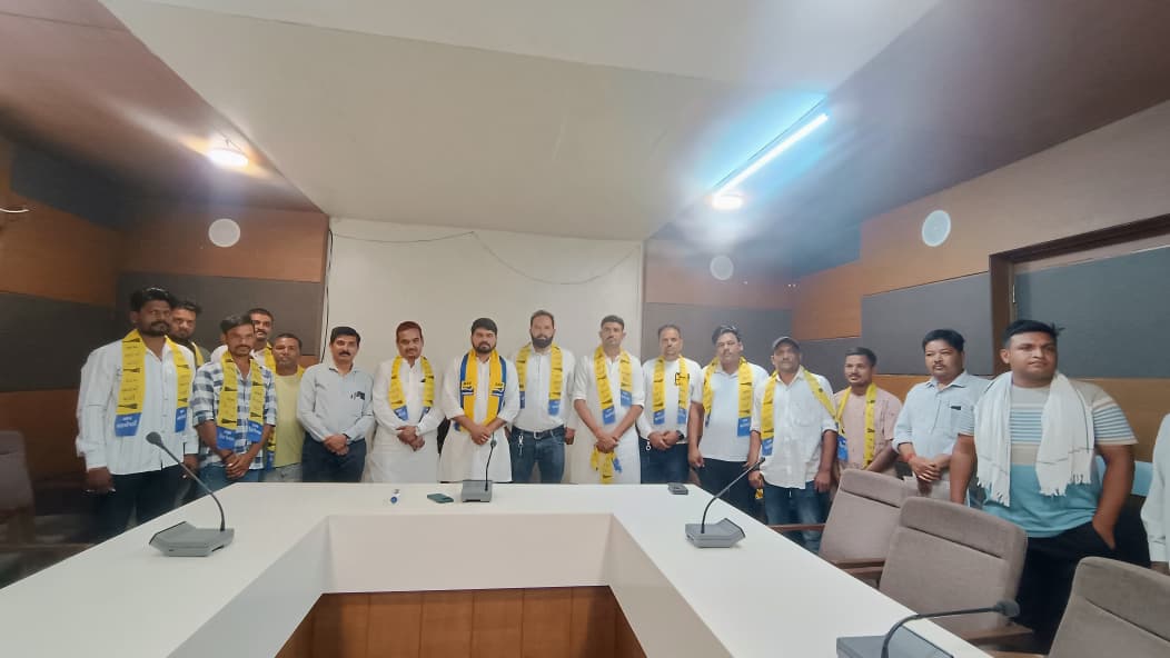 ડેડિયાપાડામાં ચૈતર વસાવા-નિરંજન વસાવાની હાજરીમાં કોંગ્રેસ આગેવાનો AAPમાં જોડાયા NAVSARJAN SANSKRUTI 9