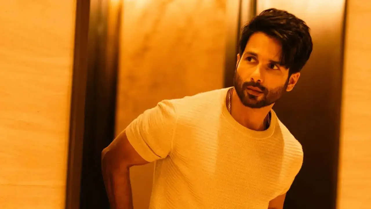Discussion of Shahid Jahnavi pairing in Adal Badal is false casting of Amit Sharmas film is still pending