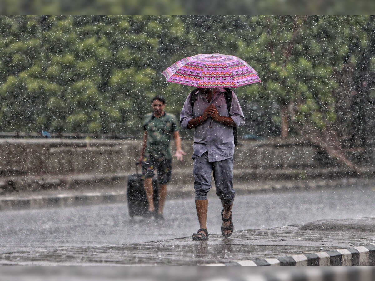 Heavy rains forecast in Gujarat for next 3 days winds will blow at a speed of 40 50 kmph