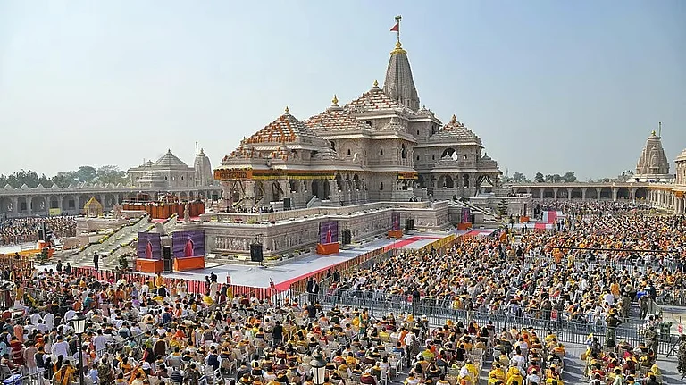 Ram temple donation theft case Crores stolen by taking advantage of CCTV negligence 79 lakh cash and jewellery seized