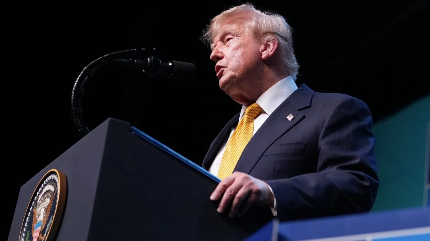 Trump warns Iran If there is an attempt to assassinate me I will respond with 1000 missiles