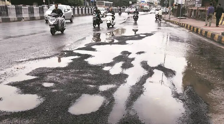 સુરતમાં વરસાદ બાદ રસ્તાઓ બિસ્માર, ખાડા અને ખાડીપૂર મુદ્દે SMCની કામગીરી સામે ઉઠ્યા સવાલો NAVSARJAN SANSKRUTI 10