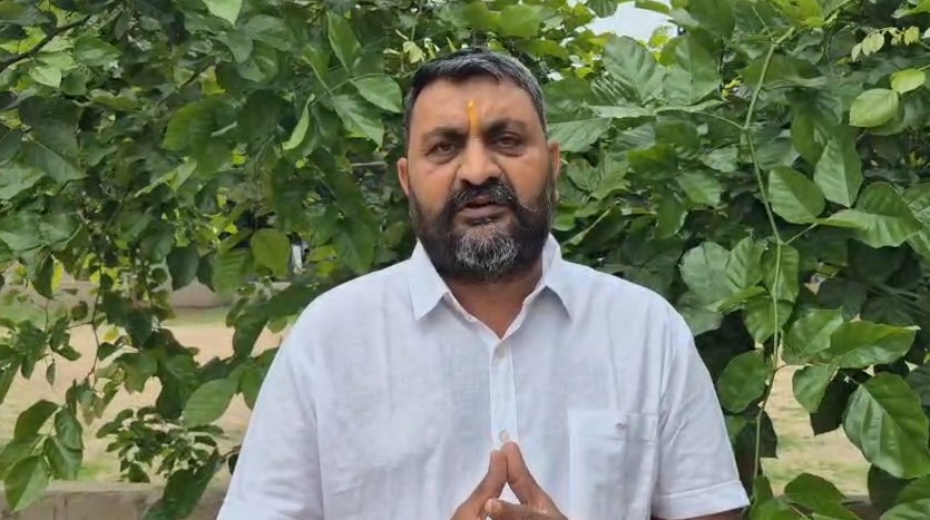 શ્રાવણમાં AAPનો ભાજપ પર પ્રહાર, ગુજરાતમાં કતલખાનાં અને માંસના વેપારને પ્રોત્સાહનનો આરોપ NAVSARJAN SANSKRUTI 56