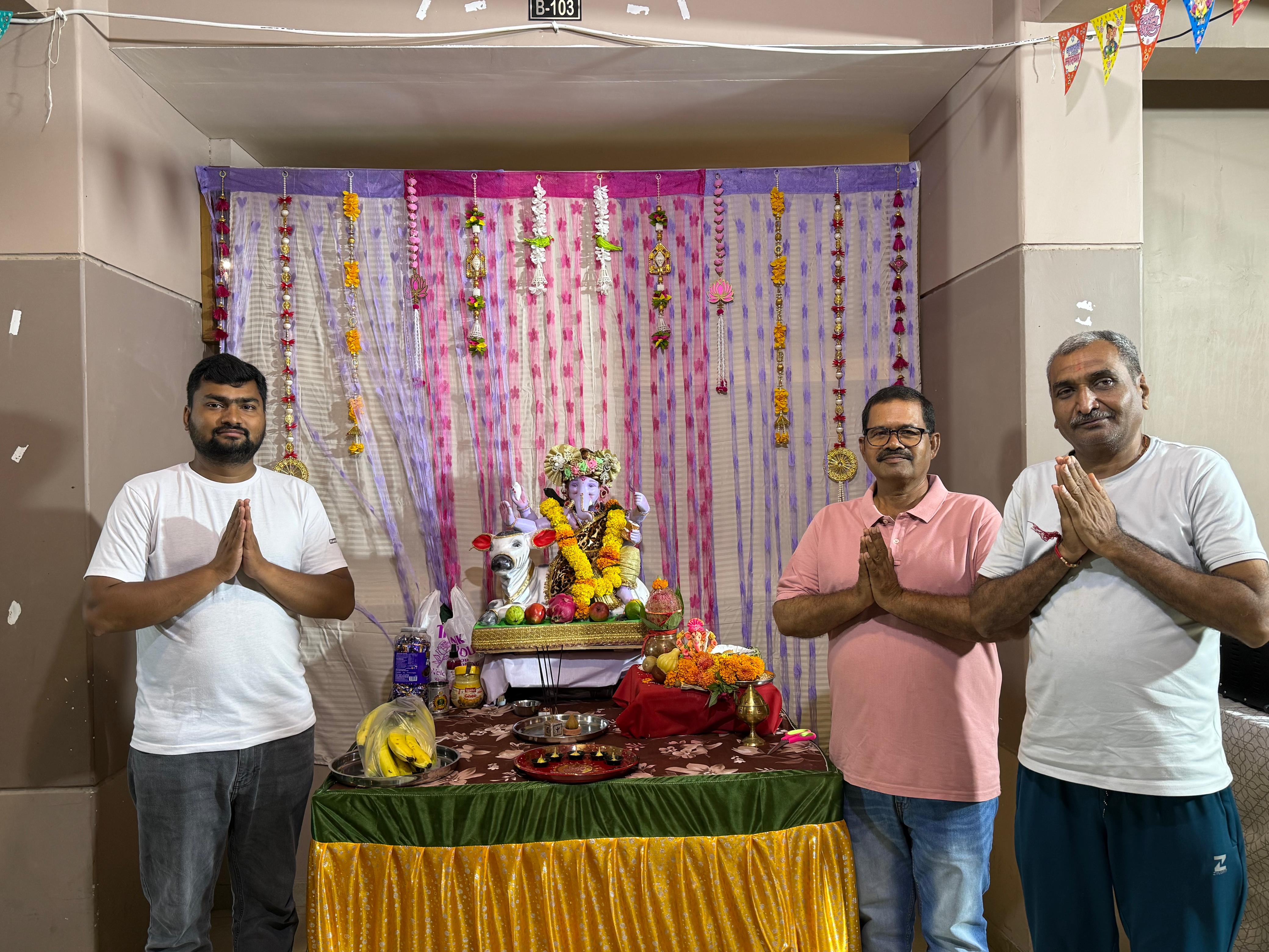 ચાંદખેડાની શિવ અનંતા સોસાયટીમાં પાંચ દિવસીય ભવ્ય ગણેશ મહોત્સવ, ભક્તિ સાથે એકતાનો સંદેશ 1 NAVSARJAN SANSKRUTi 2 6