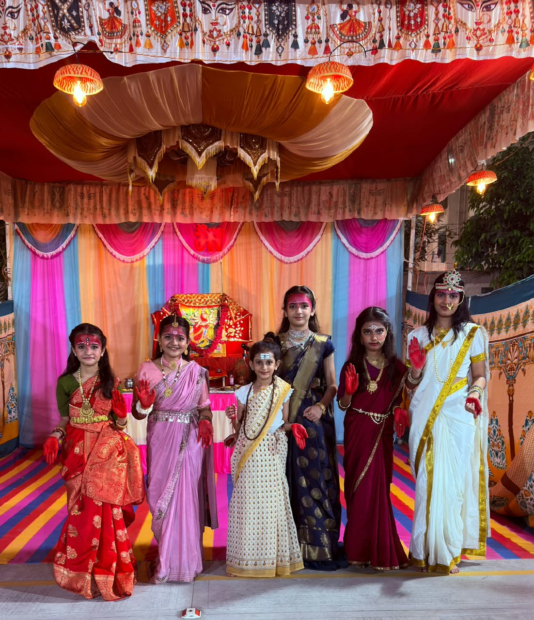 શિવ અનંતા સોસાયટીમાં 'ફેન્સી ડ્રેસ પ્રોગ્રામ'ની ભવ્ય ઉજવણી: બાળકોએ કલ્ચરલ પાત્રોથી દિલ જીત્યા 2 NAVSARJAN SANSKRUTI 1 3